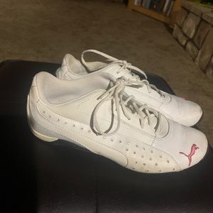 Ladies / big girls puma tennis shoes